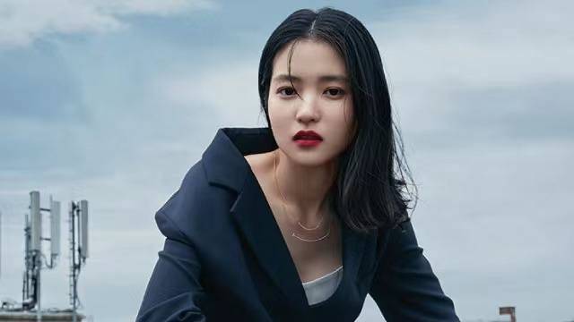 韩国女演员排行榜_最新韩国女艺人美女榜单!孙艺珍秀智上榜,39岁的金泰熙又是第一