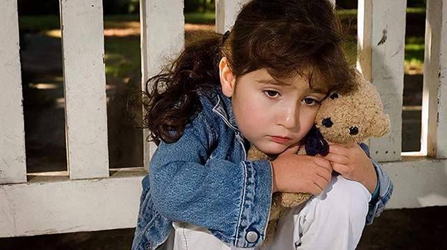 大脑|哈佛大学研究表明:越来越“笨”的孩子,通常都有这4个习惯