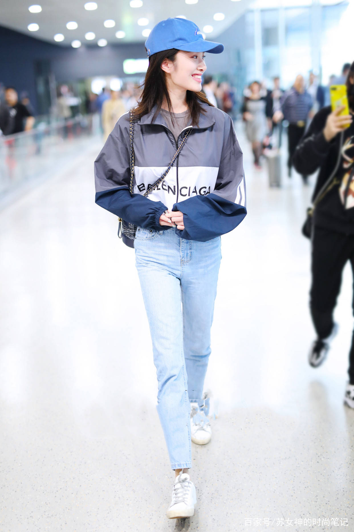 服装|衣服在精不在多，《芳华》女主早夏穿搭建议学起来，复古又时髦！