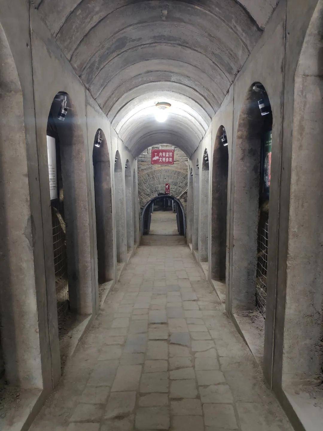 见闻记录|流浪的亨利慕时-两周三千公里，带你走丝路和天路（上篇）