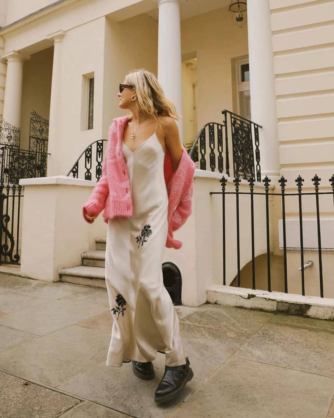 小白|小白鞋已经“失宠”了，现在最火的是这种“靴子”，洋气时髦还显高