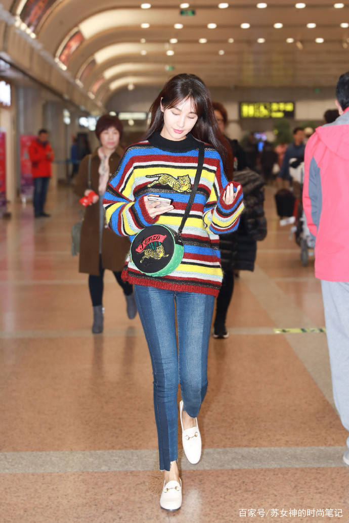 整体|今年火了一款“香蕉鞋”，时髦复古又高级，李菲儿、刘诗诗都在穿