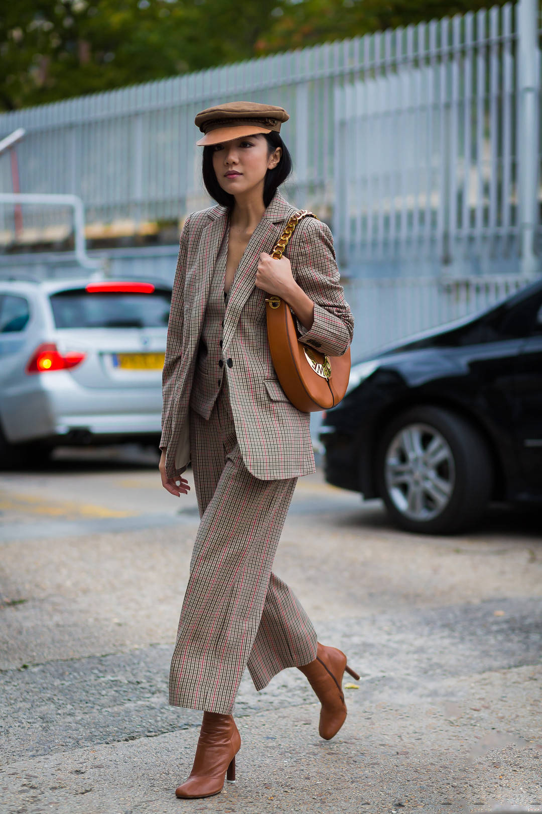 牛仔服|深夏不要瞎打扮，瞧瞧今年超火的“报童帽”，复古洋气美的叛逆！