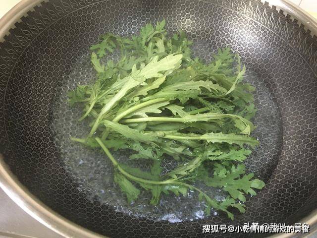 蔬菜|这个早餐特省事，比馒头简单比面包香，十分钟做一锅，柔软又清香