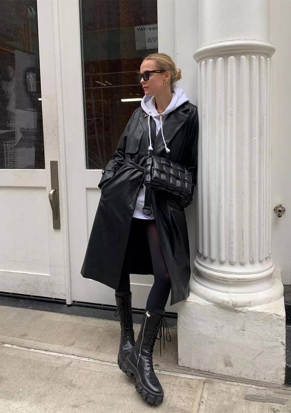 年龄段|奔四女人别穿打底衫，瞧瞧这3款内搭，保暖时尚，搭配大衣更时髦