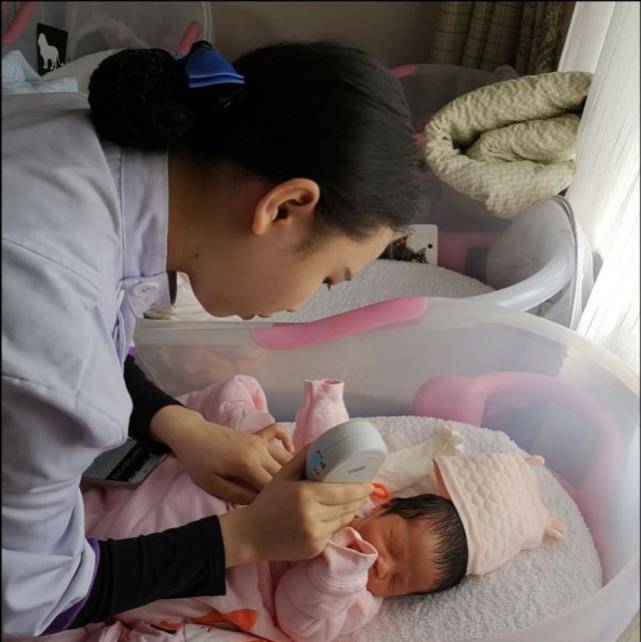 月子|坐月子，有必要花一万块钱请个月嫂吗？过来人：还真别只心疼钱