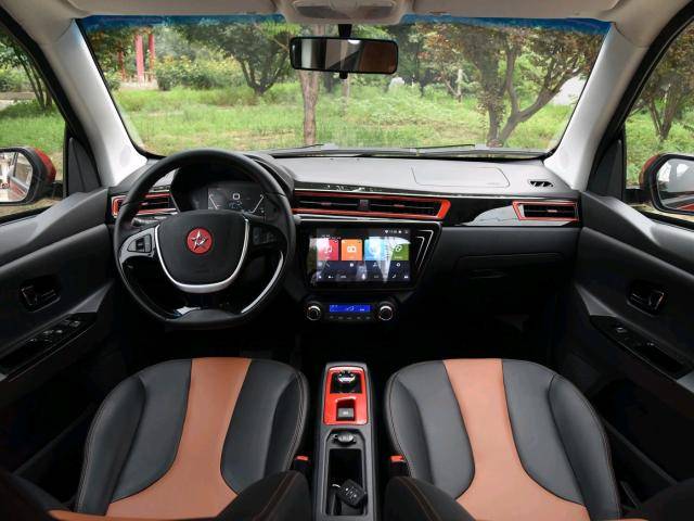 四驱小型越野车排行榜_路虎这款豪华SUV,2.0T配四驱仅25万,不再是土豪的专属