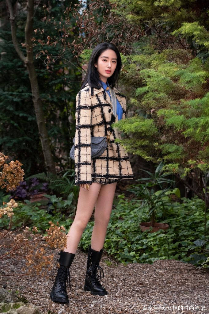 服装|衣服在精不在多，《芳华》女主早夏穿搭建议学起来，复古又时髦！