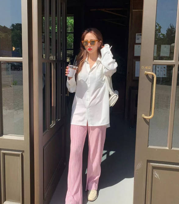 花样|别看阔腿裤+平底鞋的搭配“朴素”，其实它们俩花样可多了！