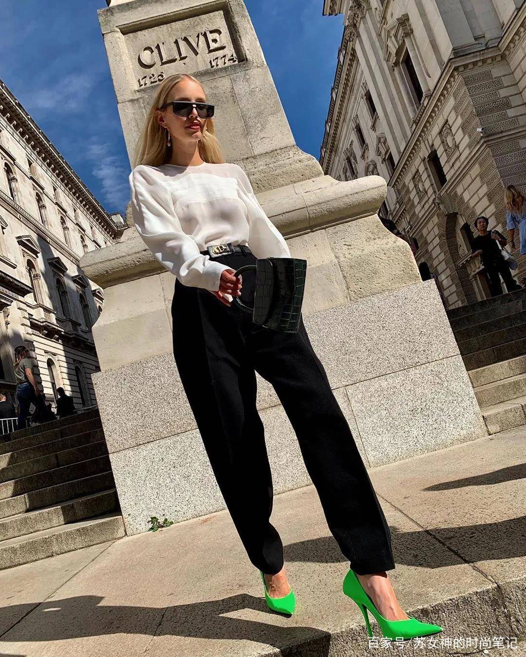 套装|收起你的“打底裤”吧,现如今“倒立裤”才最受欢迎,遮肉显腿细