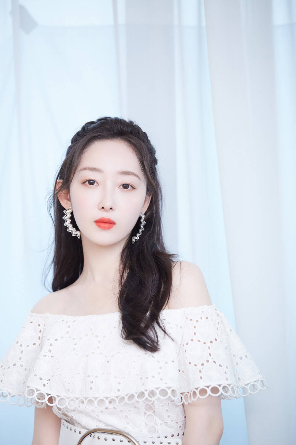 眼睛|眼睛不大但很美的女明星，我只服这3位！笑起来太迷人了