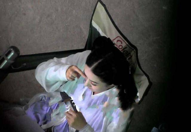 赵薇|女星古装描眉画目，赵薇动作轻柔很美艳，袁姗姗好似脸上作画！