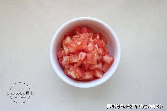 加入适量|天寒地冻，早餐必须来碗热汤面，别看简单营养可不缺，吃完舒坦！