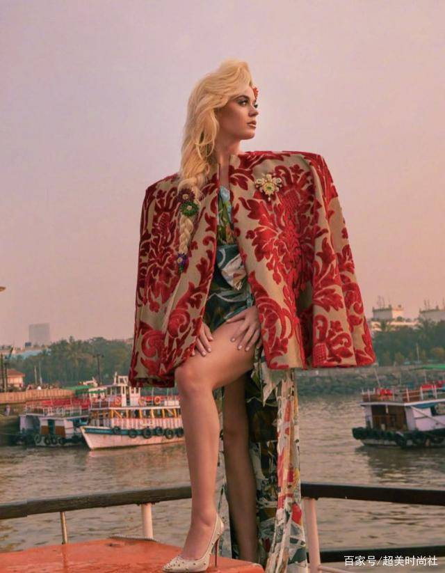 品牌|歌唱事业滑铁卢，自创品牌很红火，欧美天后水果姐卖“菠萝”？