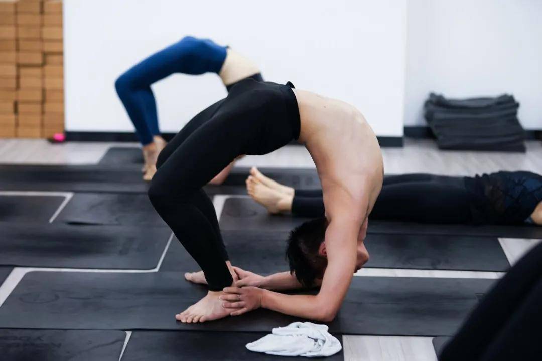 风采展示-14:00-16:30 寰宇瑜伽的真谛-9:00-12:00 寰宇曼陀罗 3-8