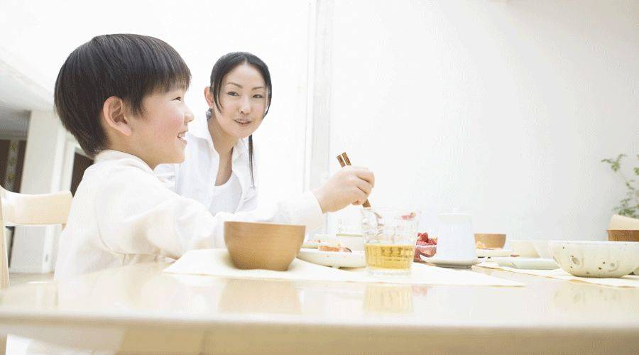 食品|这些食物就是“天然催熟剂”，性早熟的孩子，60%都是栽到它们上