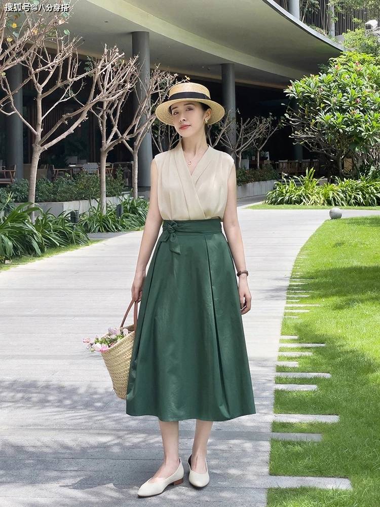 层次感|女人过了30岁之后，多穿这四款基础款单品，优雅时髦还高级