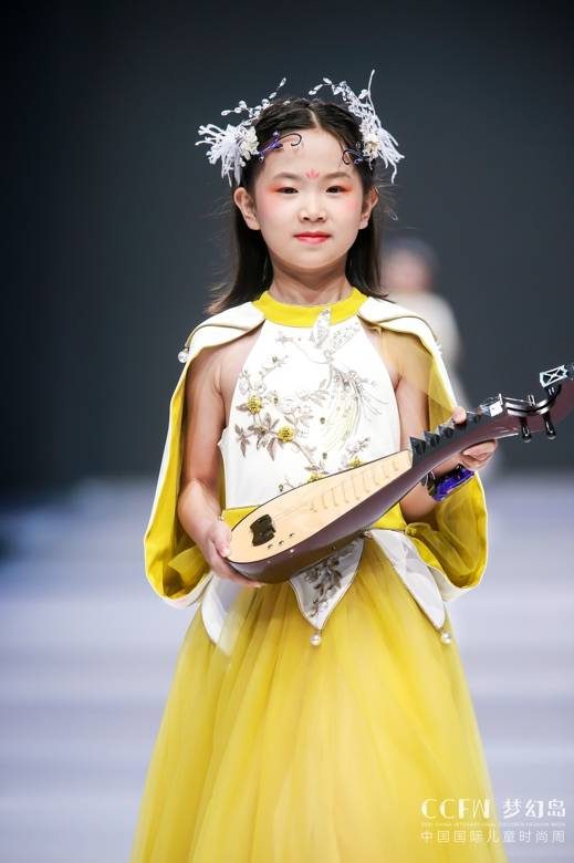设计|繁花?惊鸿起,2021年，JUN君设计乘美而来
