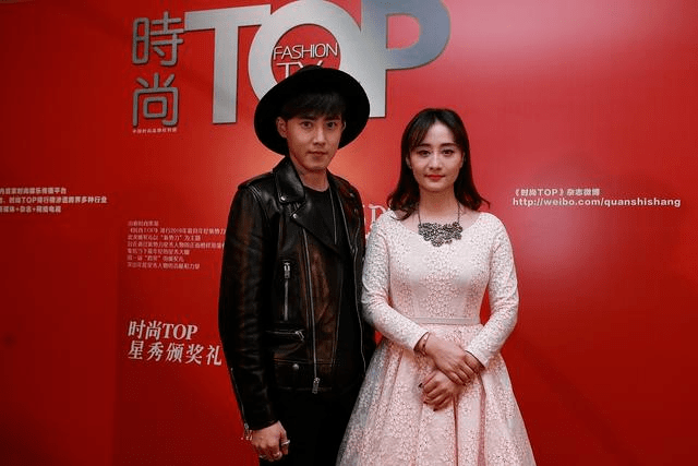 卫衣|陈德容身材和气质绝了！身穿一条粉色公主裙配黑色西服，高贵优雅