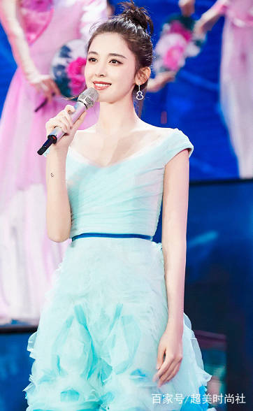 景甜|秦岚景甜娜扎央视同框像仙女！长期“碾压”的娜扎，这一次没有赢