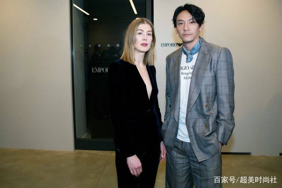 亚洲|全亚洲只请了张震？“傲娇”的阿玛尼，百套秀服仅用了两种颜色