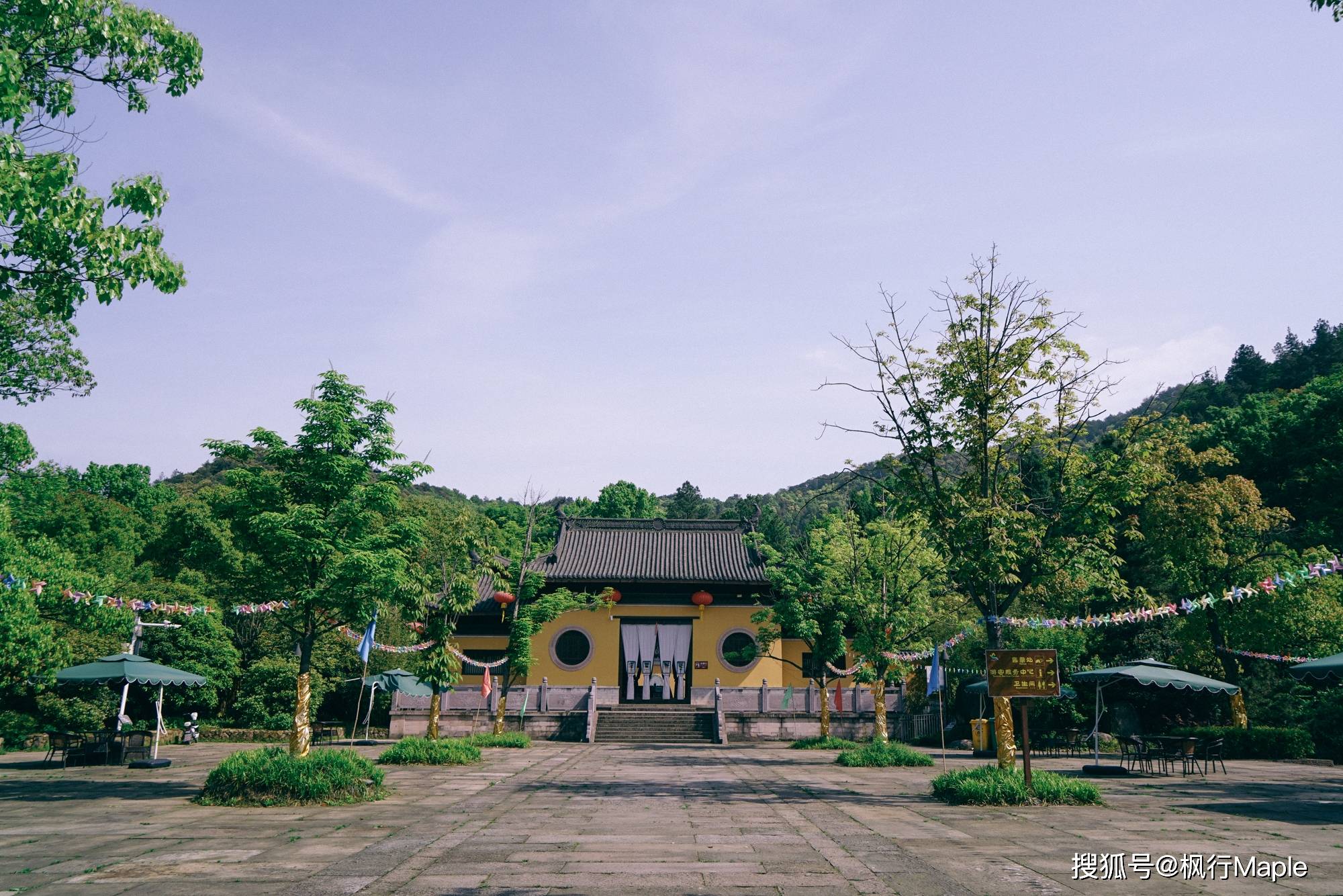 原創安且吉兮被竹林環抱的靈峰寺有千年歷史與靈隱寺並稱姐妹寺