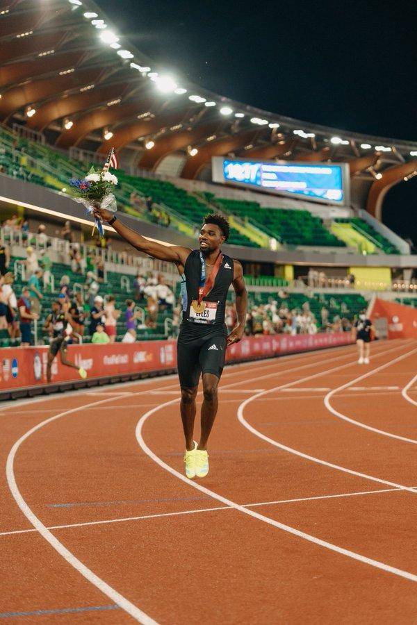 圆梦成功!短跑之王莱尔斯剑指东京奥运会冠军,200米几乎无敌手_比赛