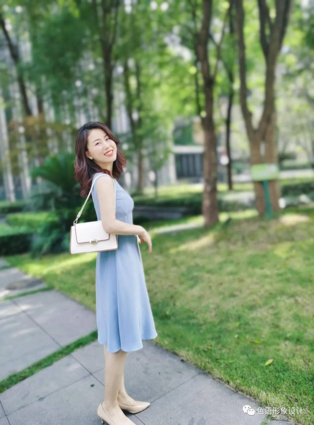 视觉|连衣裙不会挑? 学会这三招让你美得毫不费力!