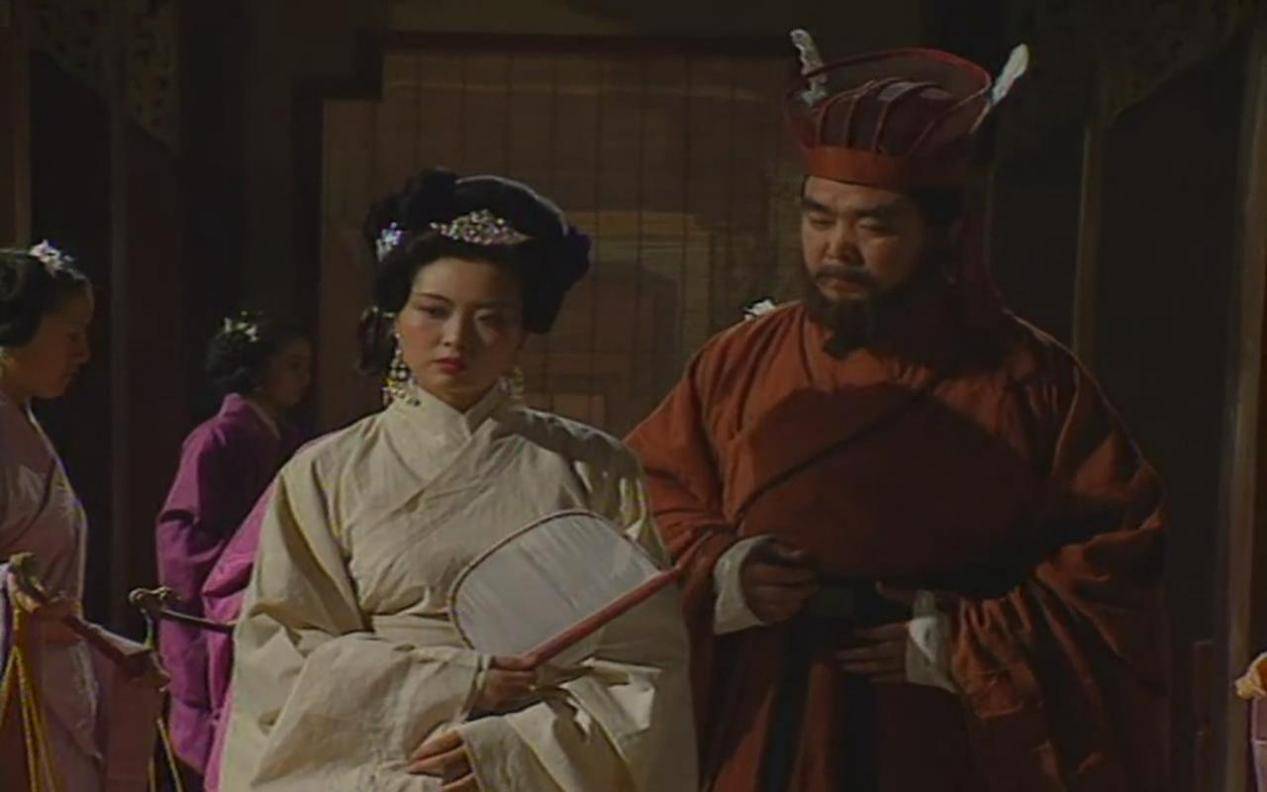 何进因妹妹何太后(汉灵帝皇后,汉少帝生母)不同意他处理掉宦官势力