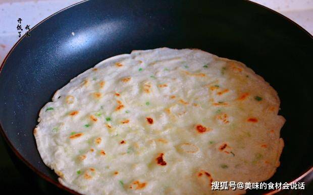 原创用大米烙饼才叫香一口气连吃5张手不沾面米香十足且筋道