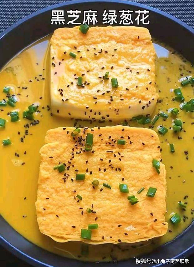 美食|明天早餐吃什么，来试一下这个特色早餐，2块馒头1块火腿1张生菜