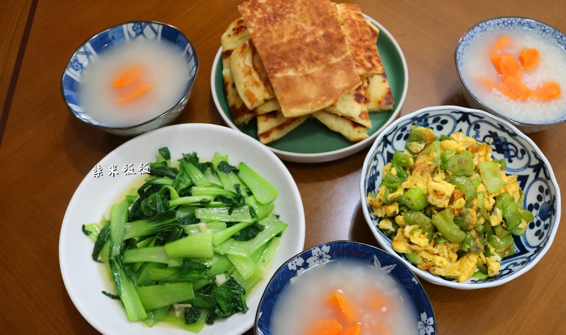 热油|晒晒一家三口的早餐，简单好做，美味丰盛，家人太喜欢了