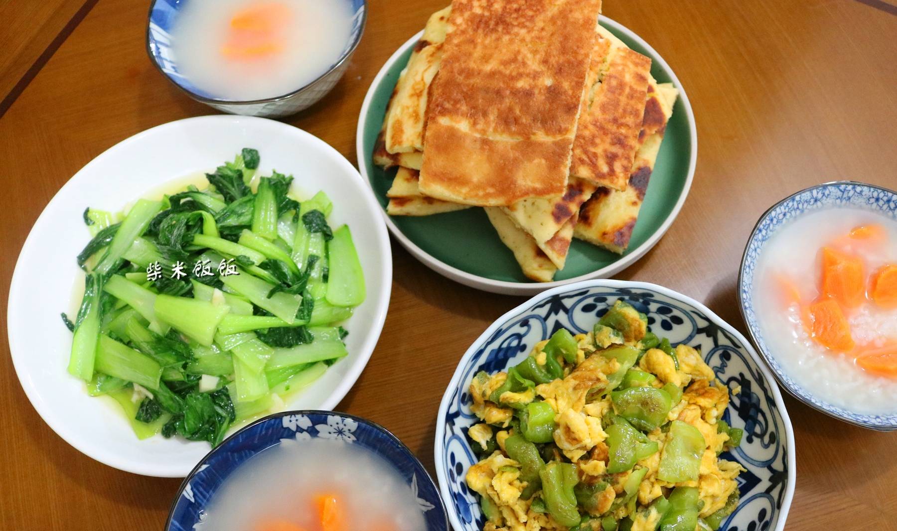 热油|晒晒一家三口的早餐，简单好做，美味丰盛，家人太喜欢了