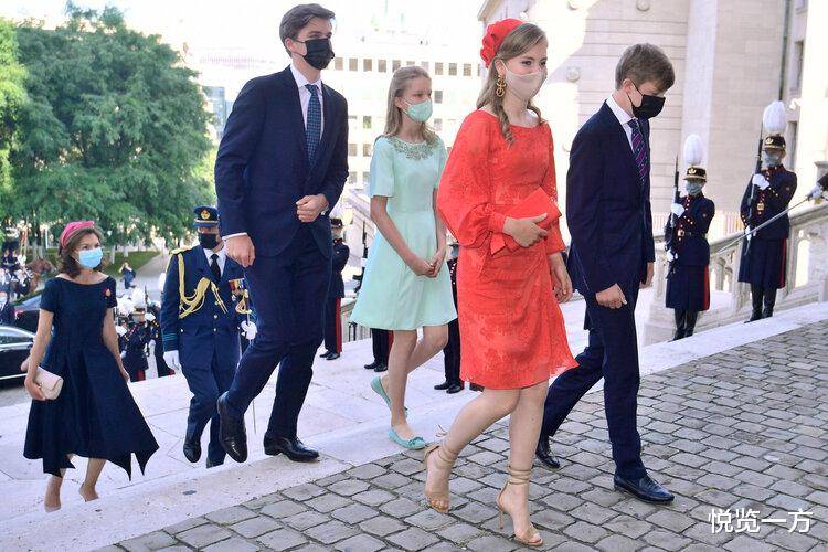 王室|比利时庆典活动 女王储可妩媚可飒爽 老国王私生女高调上看台