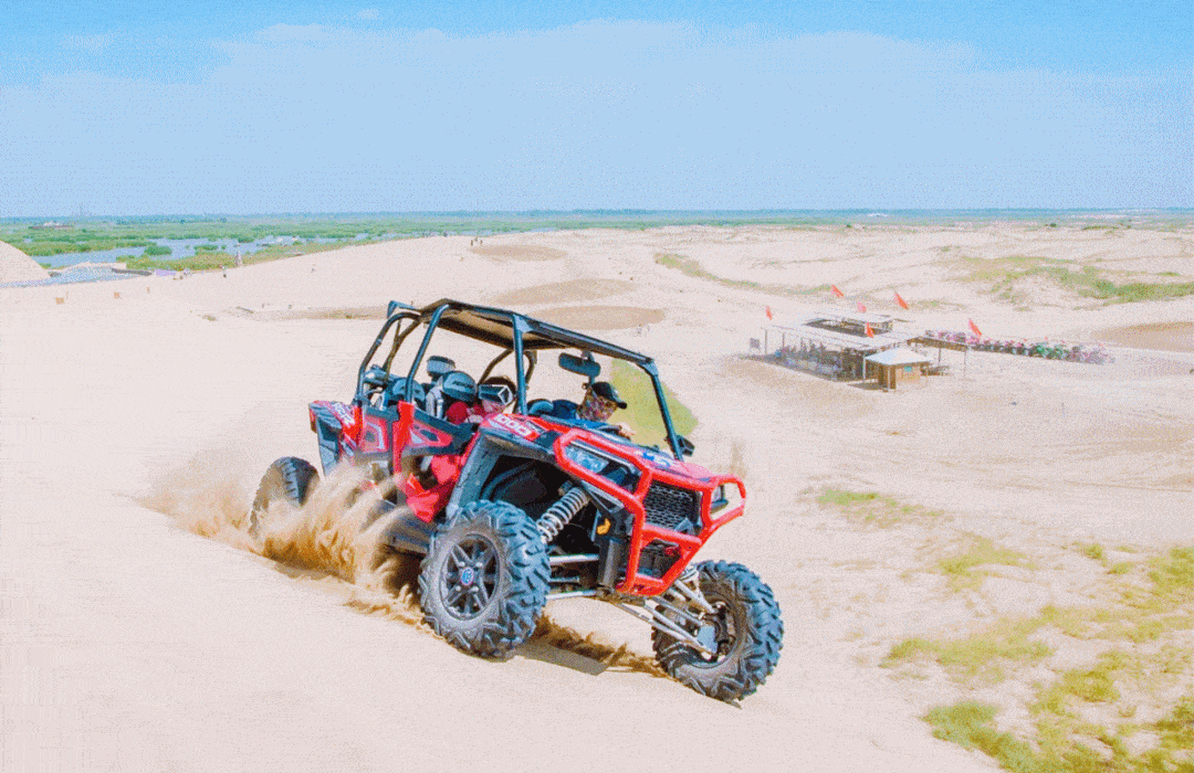 沙漠卡丁车,沙漠大脚怪,滑沙,沙漠骆驼……快来体验专属沙漠的快乐吧!