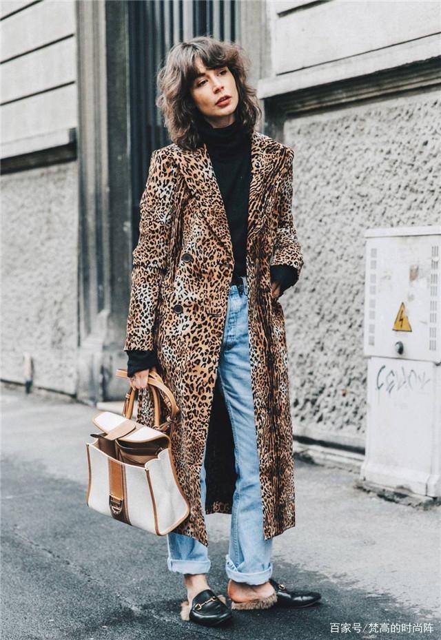 乐福|大衣别配靴子了！今年流行这3双鞋子，舒适百搭，中年妈妈都爱了