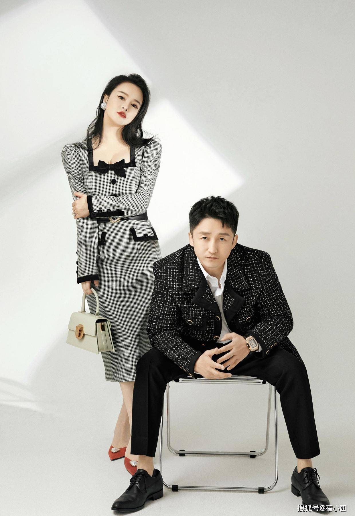 金色|冉莹颖身穿“液体裙”亮相,单肩吊带尽显好身材,看起来雍容华贵