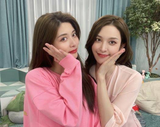 罗悦嘉|心动的信号：女四和女五晒亲密照，画风亲昵，闺蜜情太好嗑