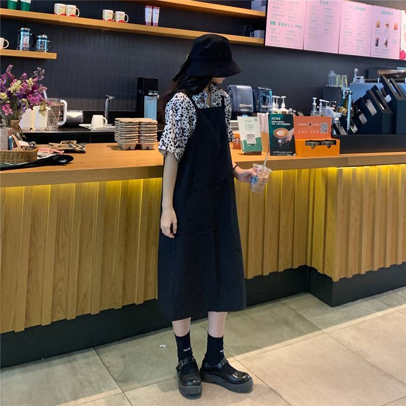 整体|2021年学生党掌握这三种背带裙穿搭,时尚又好看,不美都不行!