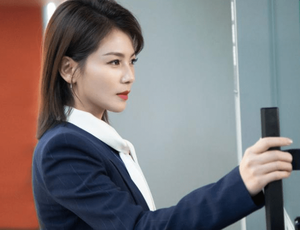 角色|开播仅6天好评如潮，热度飙升，“国民媳妇”这次选对剧本了？