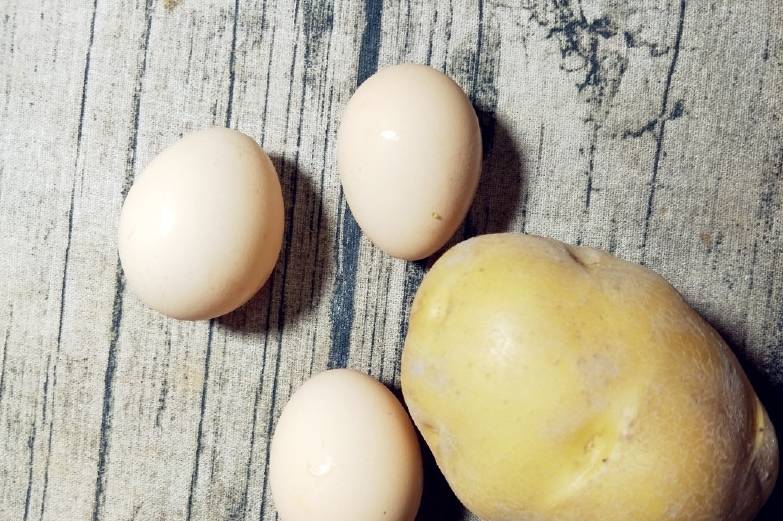 小勺|土豆丝别只会炒了,用来做早餐饼,比煎饺香,儿子天天吵着让我做