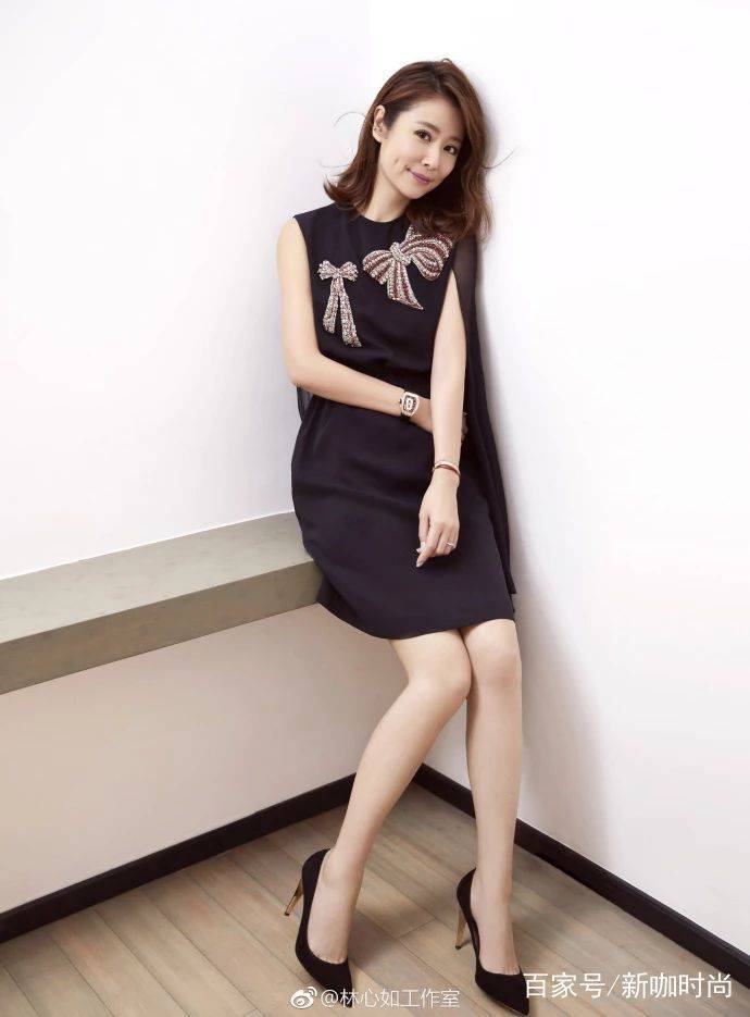 仙女|林心如近照曝光，穿一身闪亮长裙似仙女，却被摄影师坑惨！