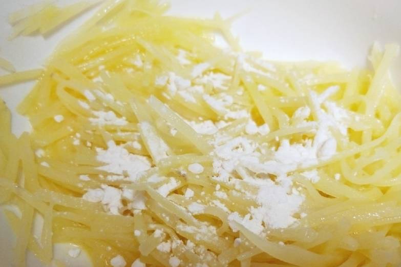 小勺|土豆丝别只会炒了,用来做早餐饼,比煎饺香,儿子天天吵着让我做