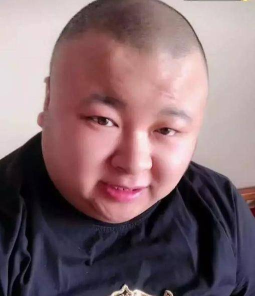 ce6e2fbeba8b44d4af5fbe9f7d1dad69.jpeg