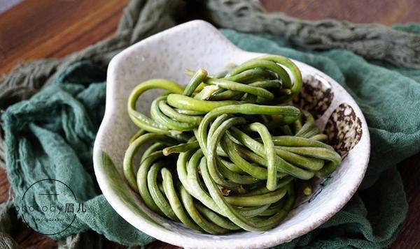 原創80歲老奶奶醃酸豆角用它代替涼開水3天就能吃又酸又脆超下飯