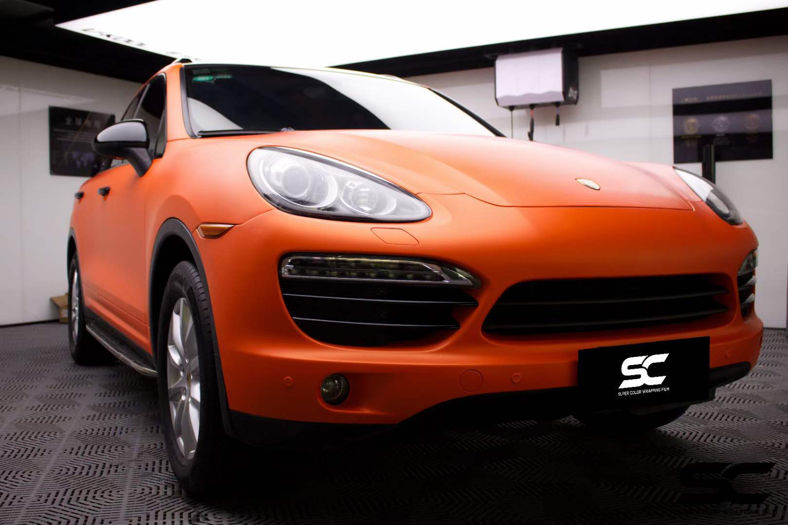 保时捷卡宴贴膜sc改色膜消光火焰橙