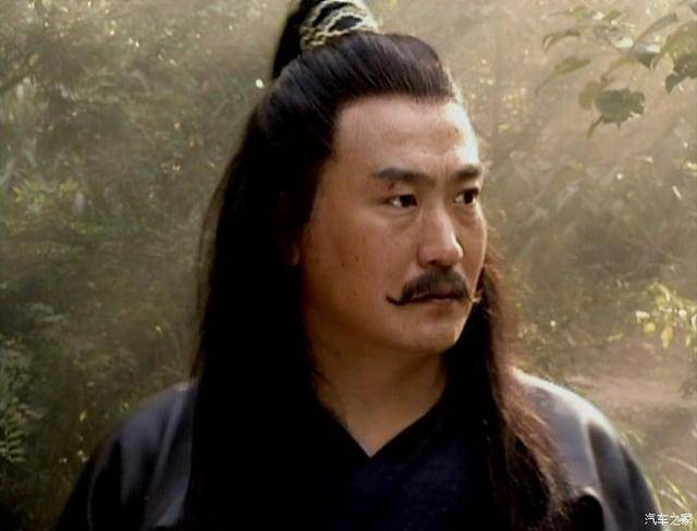 衡山派掌门莫大先生云雾十三变,他的武功有多高_费彬