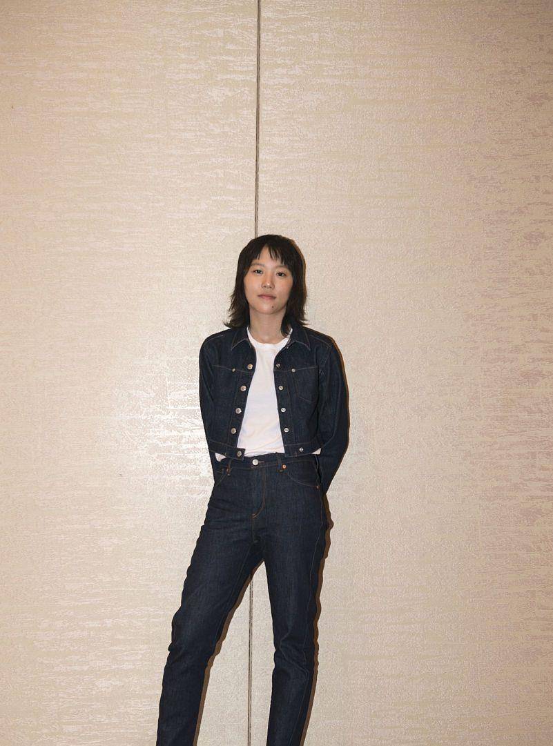 长发|窦靖童的时尚和王菲差得有点多,虽然留了女人的长发,却少了韵味