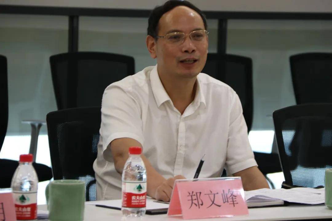 服务配送上门丽水市政府副秘书长刘海明带队到丽水数字大厦开展企业