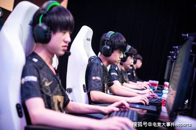 黑马|LOL全球各赛区最新积分榜：NS尽显黑马之势，EDG两连败，榜首危矣